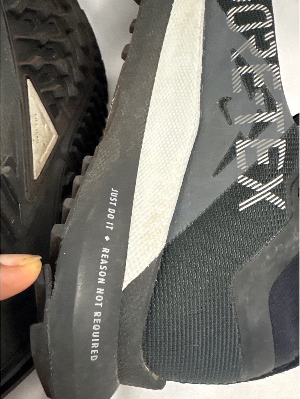 Nike React Pegasus Trail GTX 4 Women’s Gore-Tex Black Wolf Grey Size 6 - Picture 6 of 9